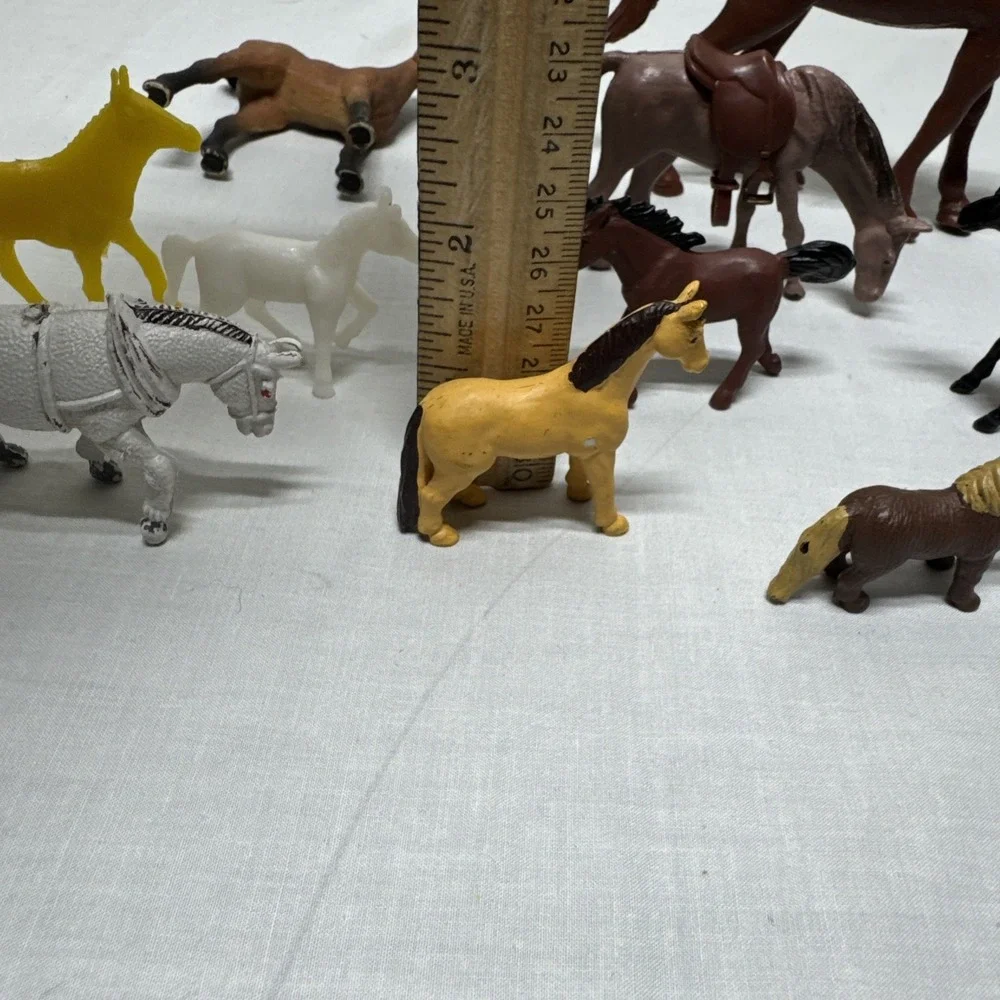 Vintage Miniature Horse Lot of 12 Toy Figures Plastic Resin Schleich Safari